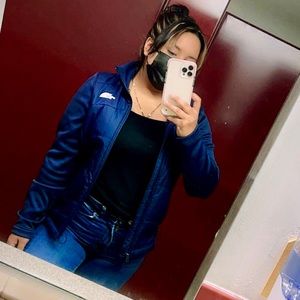 Meet your Posher, Alejandra